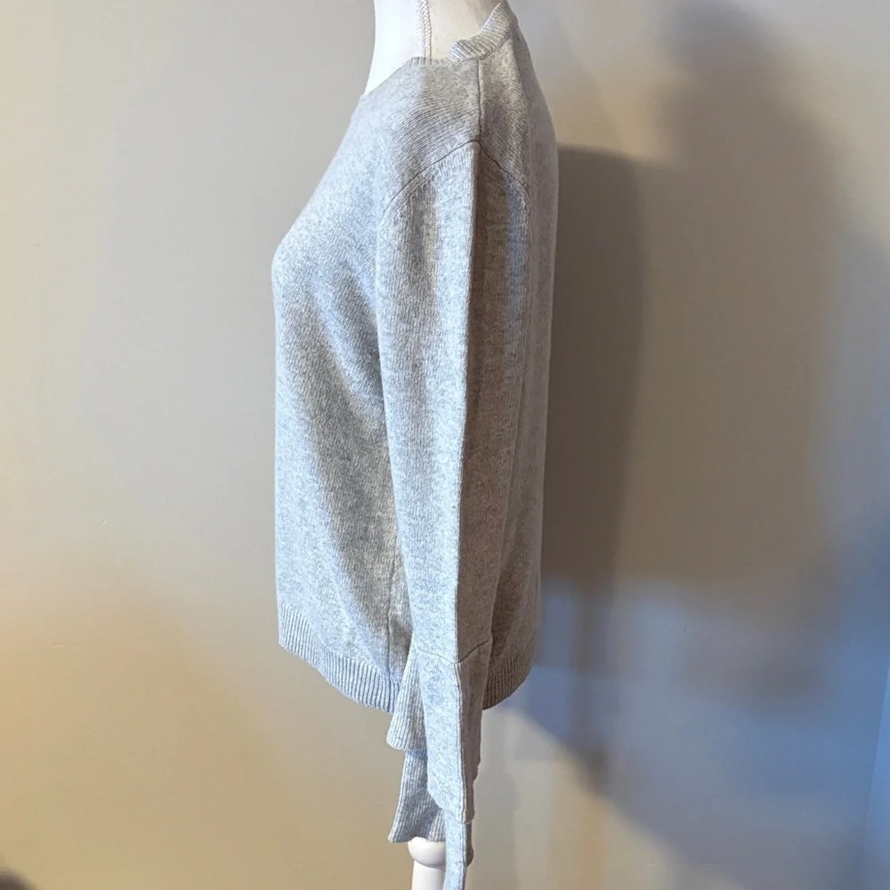 J. Crew Wool Cotton Blend Bell Sleeve Gray Pullover Sweater. Size Large